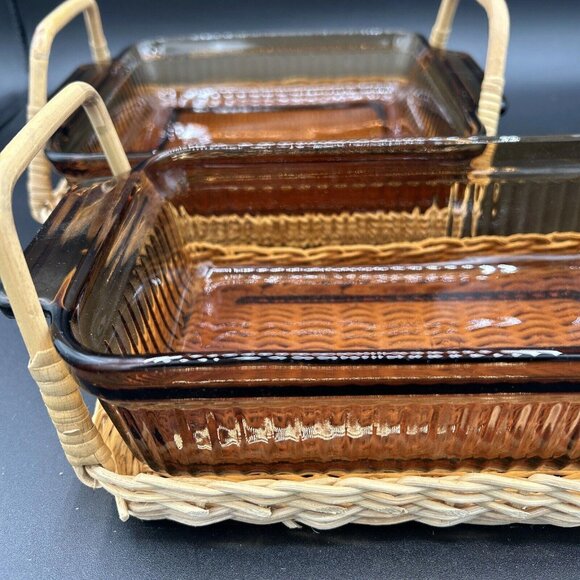 ANCHOR HOCKING Entrées Amber Cuisine Sets Loaf Pan, Cake Dish & Rattan Basket - Picture 7 of 7